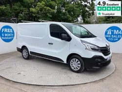 Glacier white Used 2020 Renault Trafic Business Van | £12,995 (Fair price)