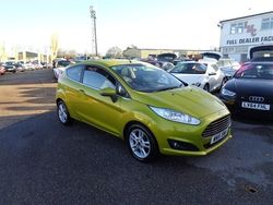 Yellow Used 2015 Ford Fiesta Zetec Hatchback | £3,995