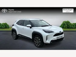 White Used 2022 Toyota Yaris Hybrid Design Hatchback | £20,829 (Expensive)