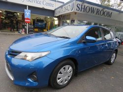 Blue Used 2013 Toyota Auris Active Hatchback | £4,989 (A bit pricey)