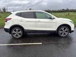 White Used 2018 Nissan Qashqai N-Connecta SUV | £7,850 (Good price)