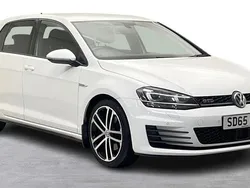 Pure white Used 2015 VW Golf VII GTD Hatchback | £11,375 (Fair price)