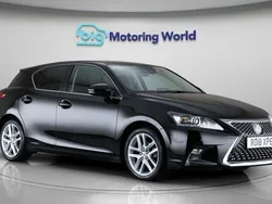 Lexus CT200h