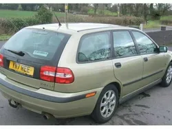 Used 2001 Volvo V40 Estate | £1,495