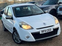 White Used 2011 Renault Clio II Dynamique Hatchback | £1,500 (Good price)