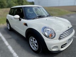 White Used 2012 Mini Cooper D Hatch Hatchback | £3,995 (Fair price)