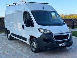 White Used 2019 Peugeot Boxer S Van | £9,467 (Fair price)