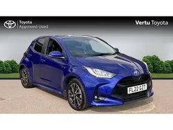 Blue Used 2022 Toyota Yaris Hybrid Design Hatchback | £16,134 (Fair price)