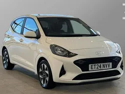 White Used 2024 Hyundai i10 Advanced Hatchback | £14,976 (Fair price)