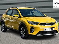 Yellow Used 2022 Kia Stonic 2 SUV | £15,399 (Fair price)
