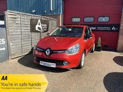 Red Used 2013 Renault Clio IV Dynamique Hatchback | £4,795 (Fair price)