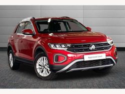 Red Used 2022 VW T-Roc Life SUV | £18,850 (Fair price)
