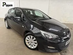 Black Used 2015 Vauxhall Astra Design Edition Hatchback | £2,995 (Fair price)