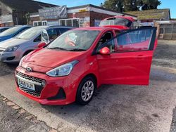 Red Used 2018 Hyundai i10 SE Hatchback | £6,999 (Fair price)