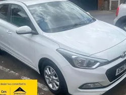 White Used 2017 Hyundai i20 SE Hatchback | £8,780 (Fair price)