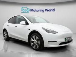 White Used 2022 Tesla Model Y Long Range AWD SUV | £21,800 (Fair price)