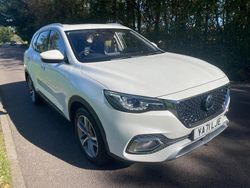 White Used 2022 MG HS Exclusive SUV | £15,995 (Fair price)