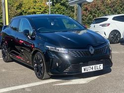 Diamond black Used 2024 Renault Clio V Techno Hatchback | £17,620 (Fair price)