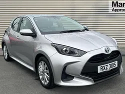 Silver Used 2022 Toyota Yaris Hybrid Hatchback | £15,371 (Good price)