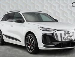White Used 2025 Audi Q6 e-tron Advanced SUV | £53,900 (Fair price)