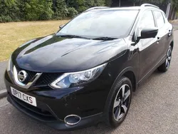 Black Used 2017 Nissan Qashqai N-Connecta SUV | £6,490 (Good price)