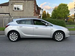 Silver Used 2011 Vauxhall Astra Elite Hatchback | £1,885 (Fair price)