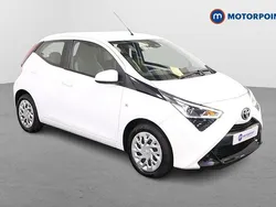 White Used 2022 Toyota Aygo X-play Hatchback | £9,799 (Good price)