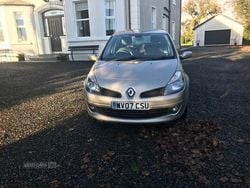 Gold Used 2007 Renault Clio II Initiale Hatchback | £3,295 (Fair price)
