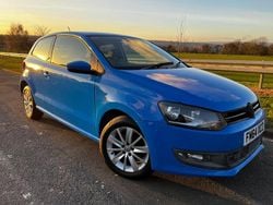 Blue Used 2015 VW Polo SE Hatchback | £4,480 (Super price)