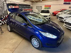 Blue Used 2015 Ford Fiesta Style Hatchback | £5,495 (Good price)
