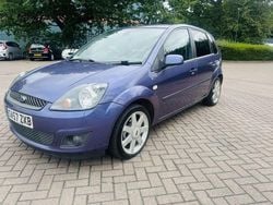 Mauve/purple Used 2008 Ford Fiesta Zetec Hatchback | £1,250 (Good price)