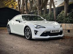 White Used 2018 Toyota GT86 GT Coupe | £17,990