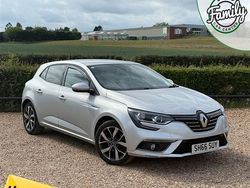 Silver Used 2016 Renault Mégane IV Dynamique Hatchback | £7,419 (Fair price)