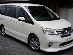 White Used 2011 Nissan Serena MPV | £10,995 (Fair price)