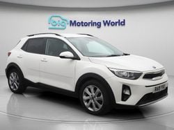 White Used 2019 Kia Stonic 3 SUV | £12,016 (Fair price)