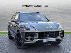 Paint to sample: oak green perl effect New 2024 Porsche Cayenne S SUV | £109,900 (Super price)