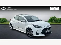 White Used 2023 Toyota Yaris Hybrid Hatchback | £17,100 (Good price)