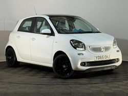 White Used 2015 Smart ForFour Premium Hatchback | £2,995 (Expensive)