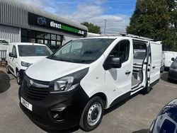 White Used 2016 Vauxhall Vivaro Van | £8,495 (Good price)