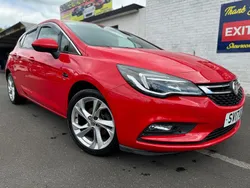 Red Used 2017 Vauxhall Astra SRi Hatchback | £5,995 (Good price)