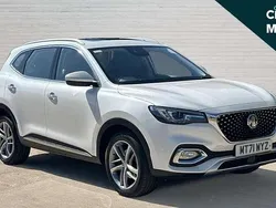 White Used 2022 MG HS Exclusive SUV | £15,342 (Fair price)