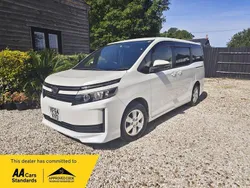White Used 2015 Toyota Voxy MPV | £9,995 (Expensive)