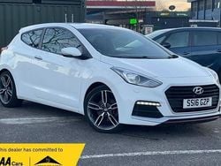 White Used 2016 Hyundai i30 Turbo Hatchback | £6,849 (Fair price)