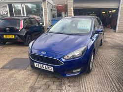 Blue Used 2015 Ford Focus Zetec Hatchback | £7,995 (Fair price)