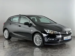 Black Used 2016 Vauxhall Astra Elite Hatchback | £10,000 (A bit pricey)