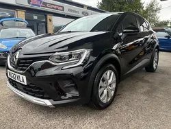 Black Used 2022 Renault Captur Iconic SUV | £13,495 (Fair price)