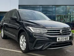 Deep black pearl Used 2022 VW Tiguan Allspace Life SUV | £23,323 (Good price)