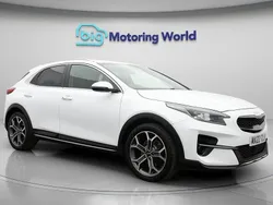White Used 2022 Kia XCeed 3 SUV | £14,800 (Fair price)