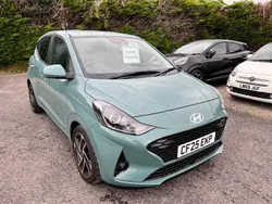 Green New 2025 Hyundai i10 Premium Hatchback | £16,400 (Fair price)