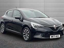 Diamond black Used 2021 Renault Clio V Iconic Hatchback | £10,695 (Fair price)